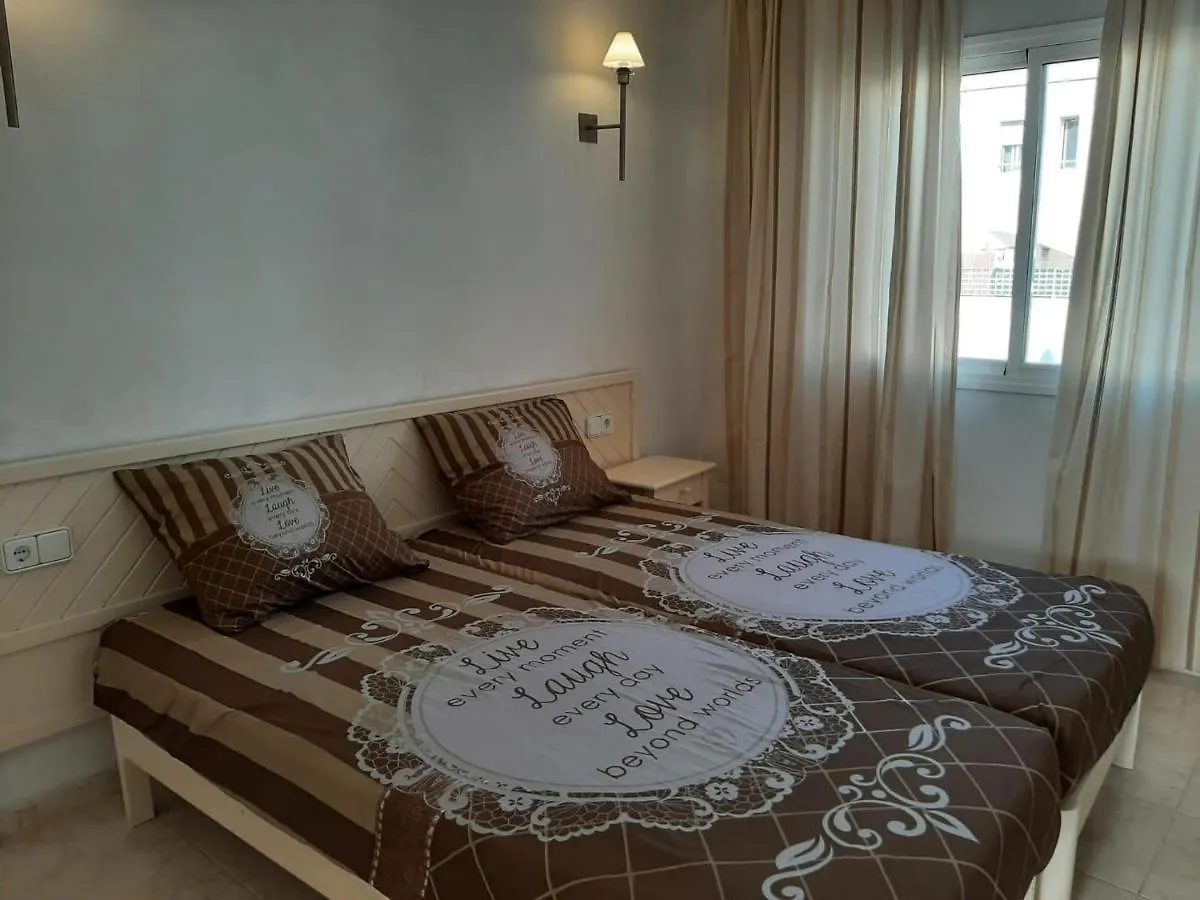 Apartamentos Torres Cardona كالا يونغا